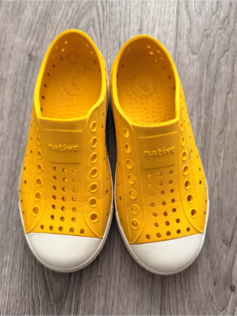 Native Jefferson Slip-On Kids water Shoes C11